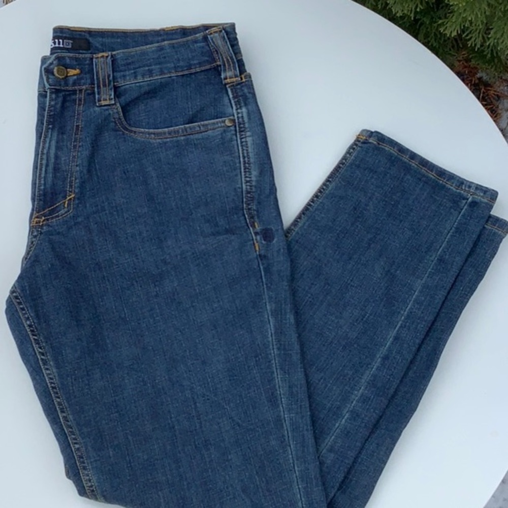 5.11 Defender Flex Regular Jeans 33 EUC